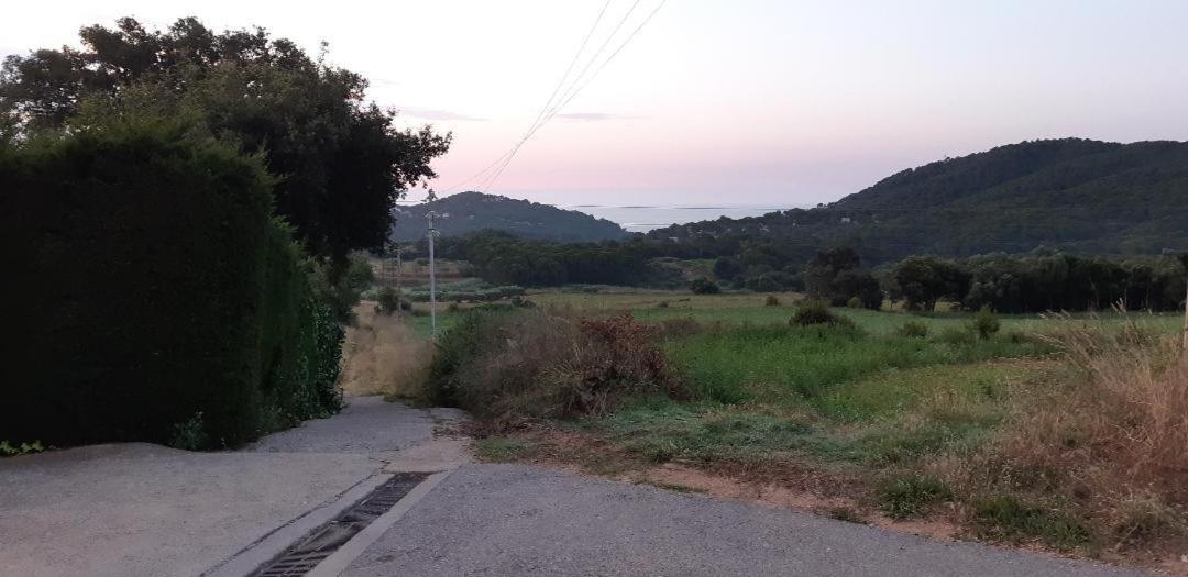 ESTUDIO vistas al mar TAMARIU y bosques de BEGUR Exterior foto